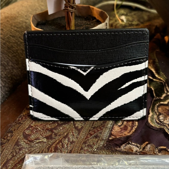 Authentic KATE SPADE Saffiano leather slim zebra stripes card case - Picture 8 of 9